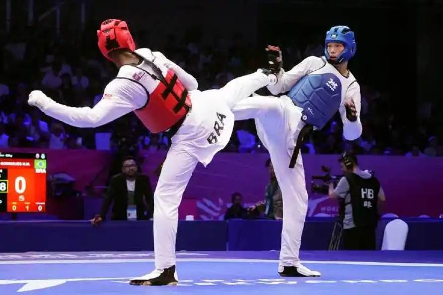球友体育秋季数据观察：五大联赛攻防节奏变化解析